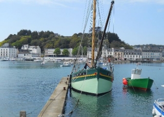 Bateau traditionnel de peche